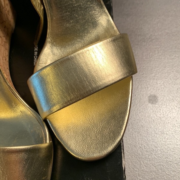 Gucci Gold Metallic Cork Wedge Sandals - Picture 11 of 12